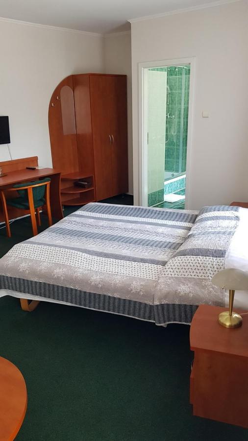 Hotel Alicja Łódź Buitenkant foto