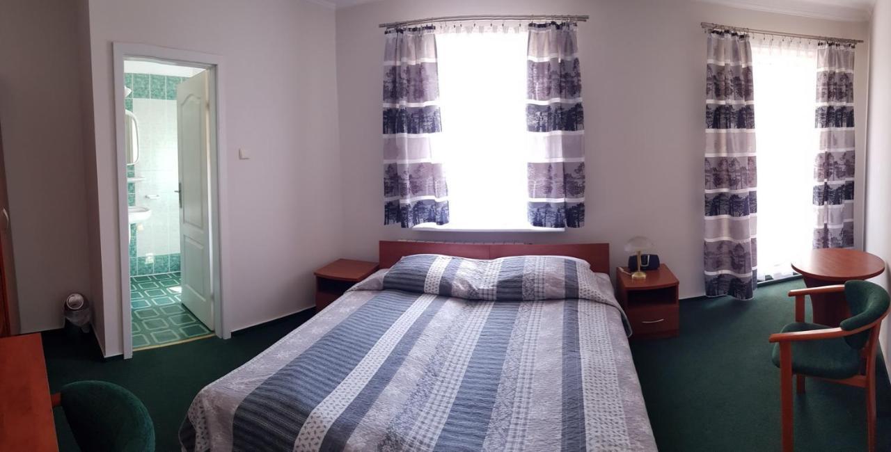 Hotel Alicja Łódź Buitenkant foto